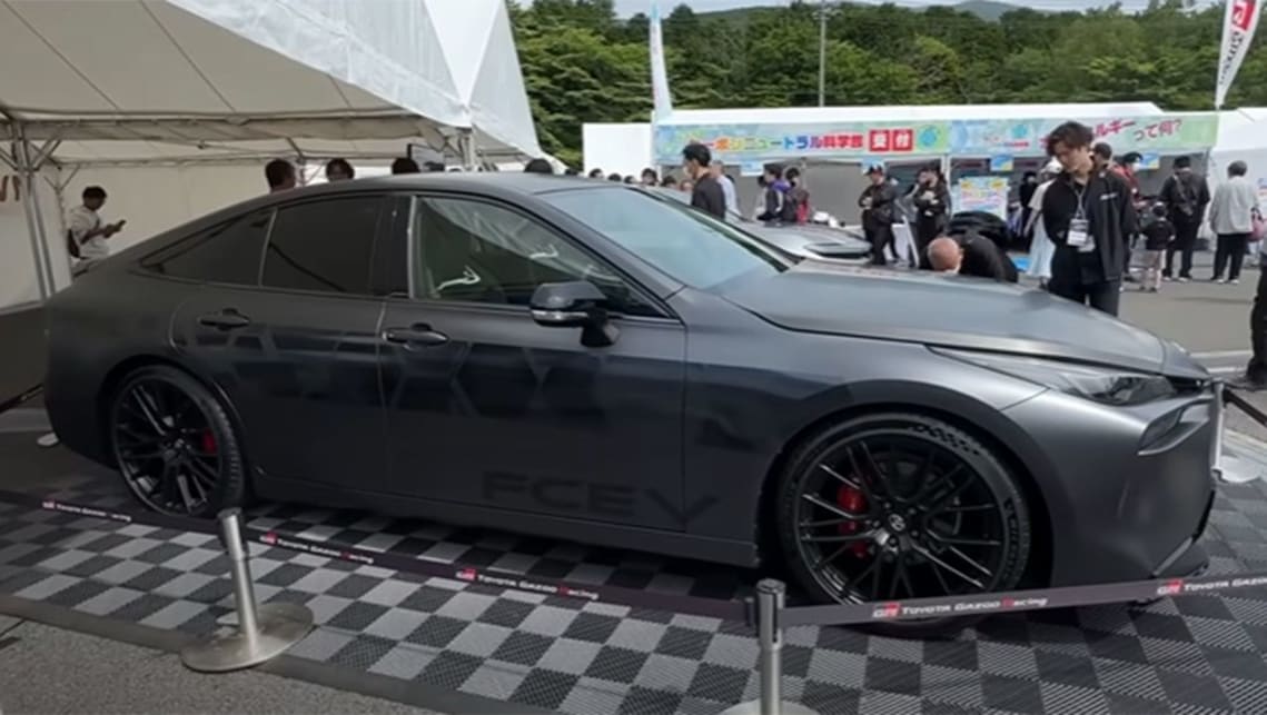 Toyota cheap mirai black