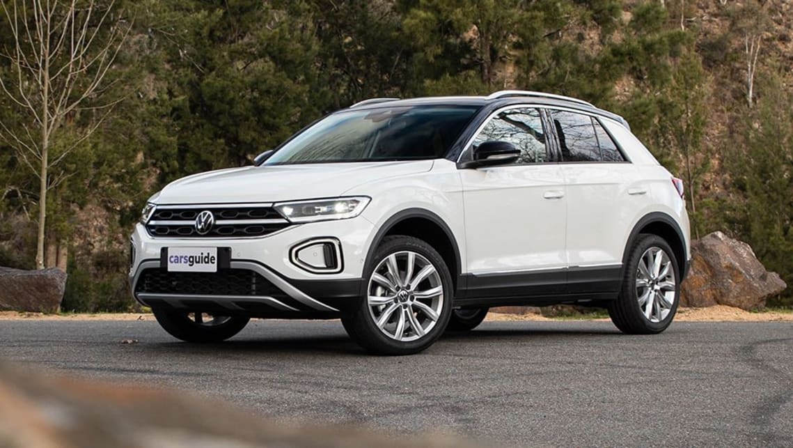 https://carsguide-res.cloudinary.com/image/upload/f_auto,fl_lossy,q_auto,t_cg_hero_large/v1/editorial/story/hero_image/VW-T-Roc-my23-1001x565-%281%29.jpg