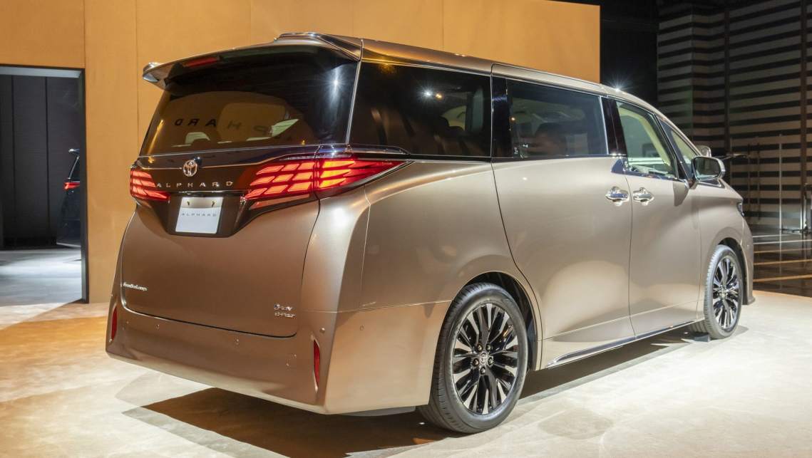 2025 Toyota Alphard