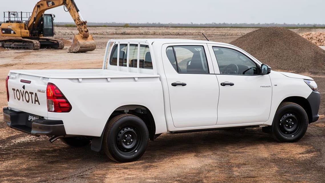 2015 Toyota HiLux Workmate dual-cab