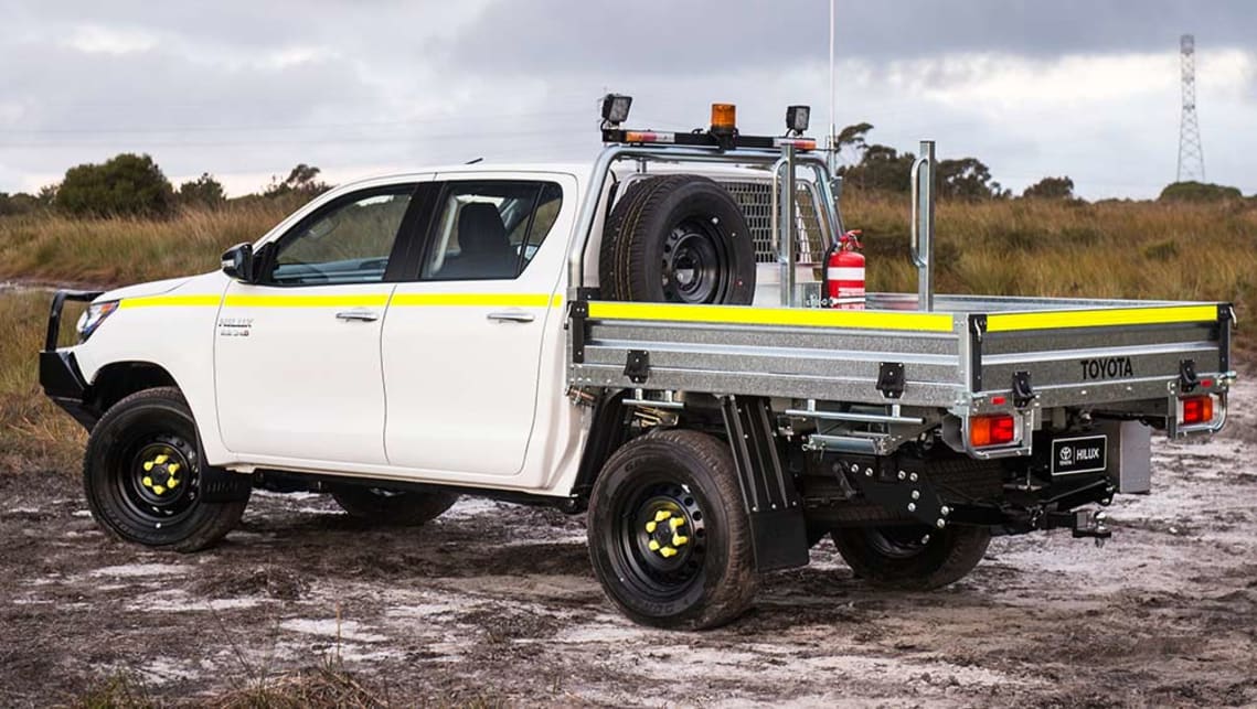 2015 Toyota HiLux Workmate dual-cab