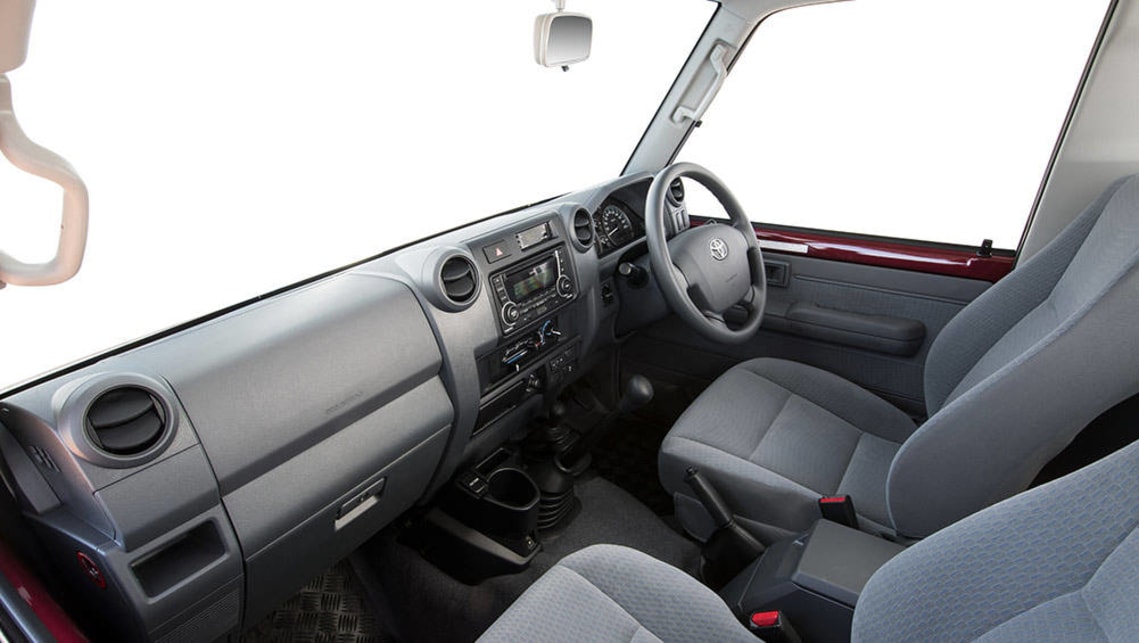 Toyota Land Cruiser 70 Series Dual Cab 2016 Review Snapshot