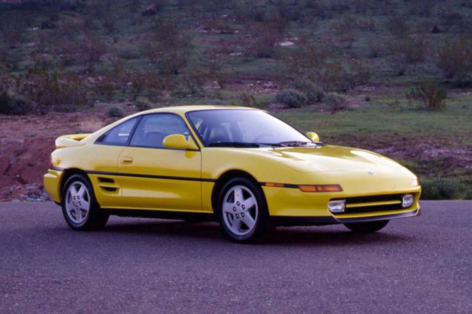 Apparently sports cars in the '80s or '90s where either red or yellow.