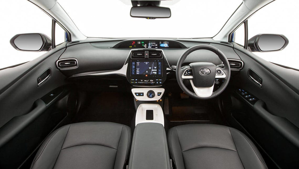 2016 Toyota Prius i-Tech