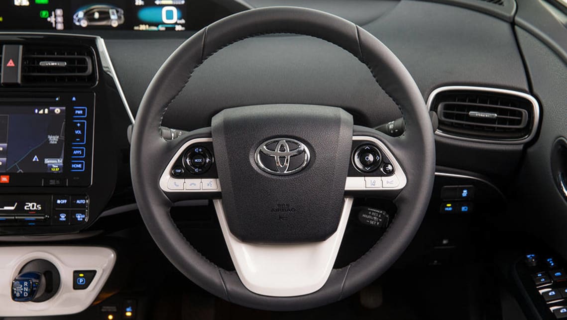2016 Toyota Prius i-Tech