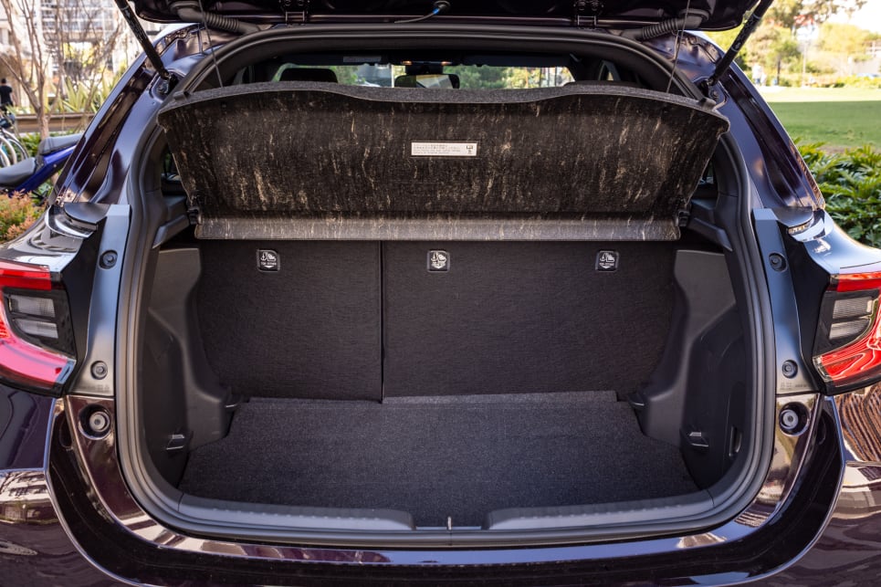 The boot serves up 270 litres of space.