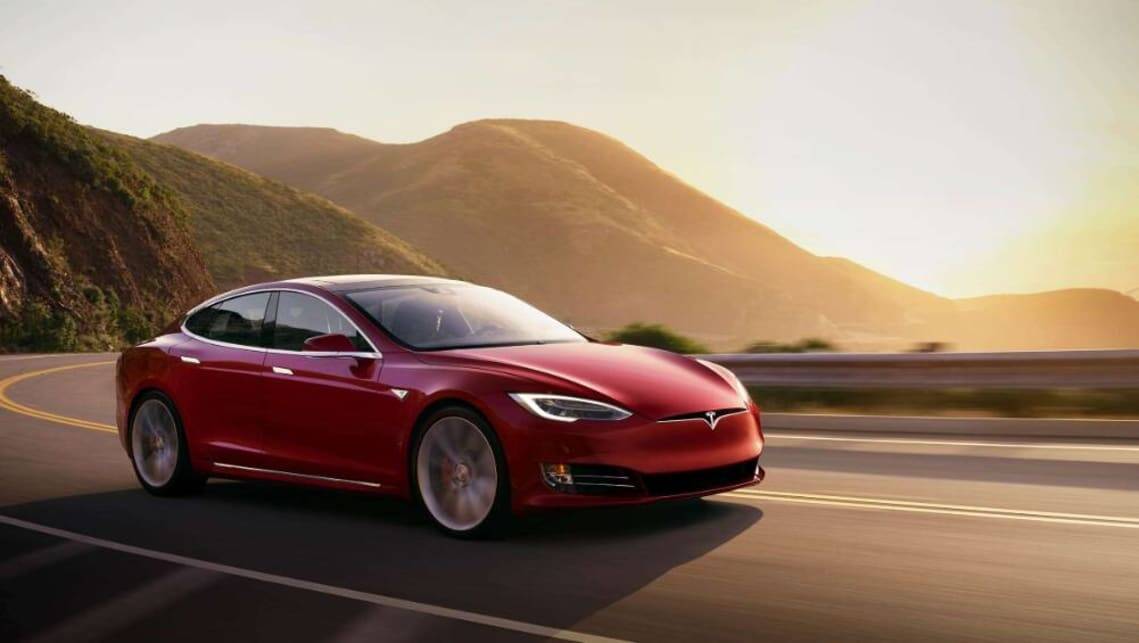 How long does a tesla deals car battery last per charge