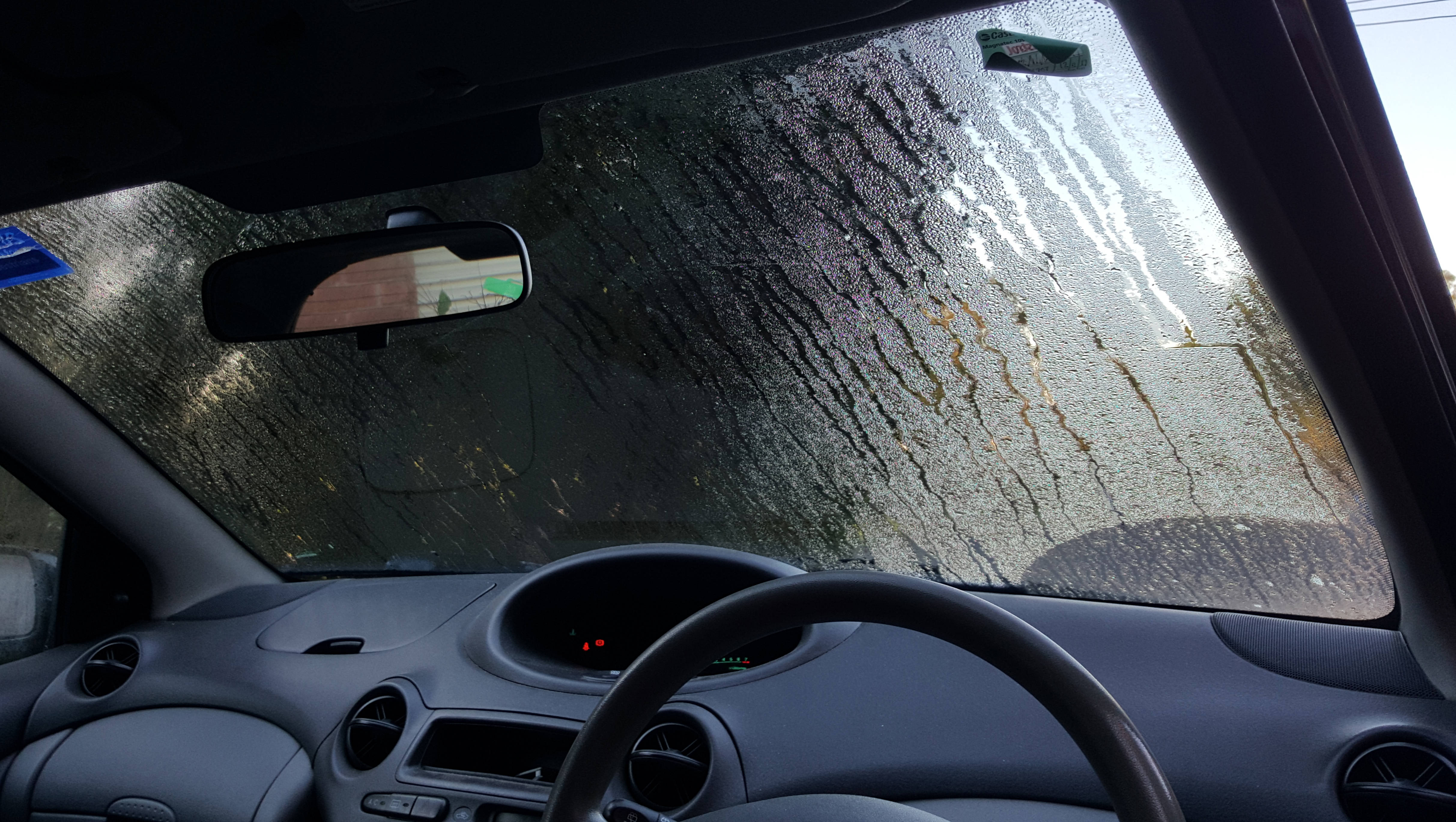 How to Defog Your Windscreen | autoreportng.com