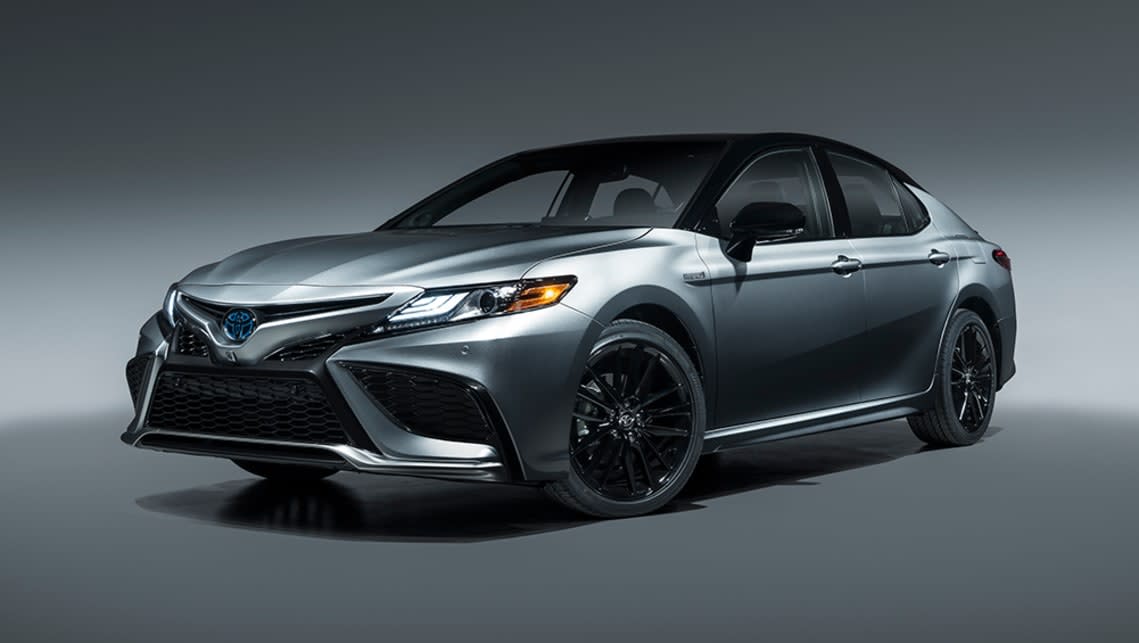 Toyota camry hybrid cost sale