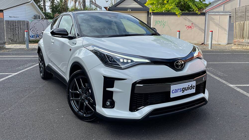 Toyota chr hybrid 2021 sale review