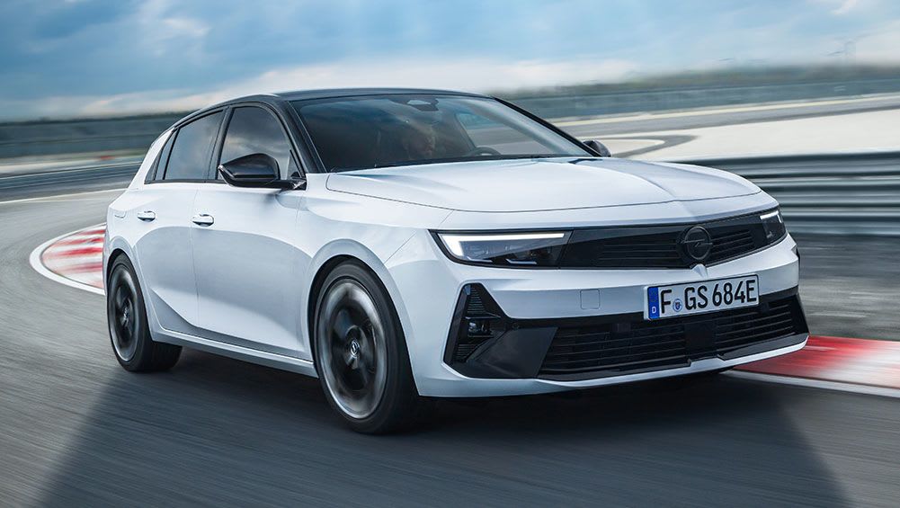 The Holden hybrid we never had! The 2023 Opel Astra GSe is a sporty ...