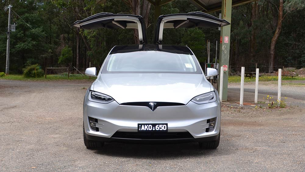 The Tesla Model X 100D: A Review of the Electric SUV That Pushes Boundaries