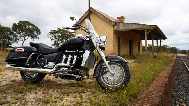 Triumph rocket top touring