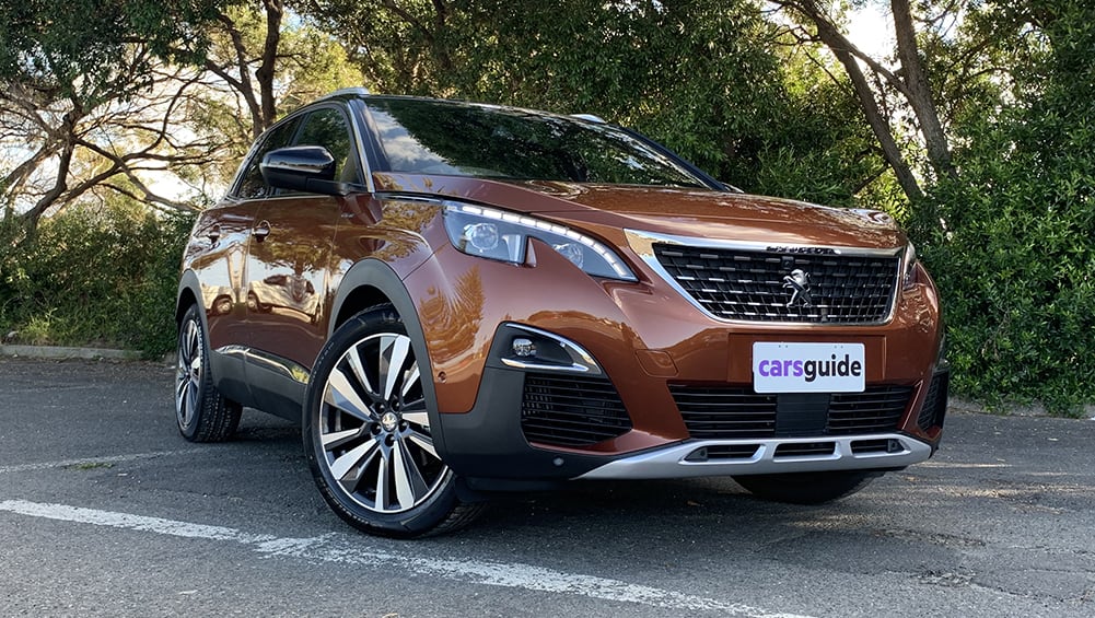 Peugeot 3008 hybrid 2021 review top