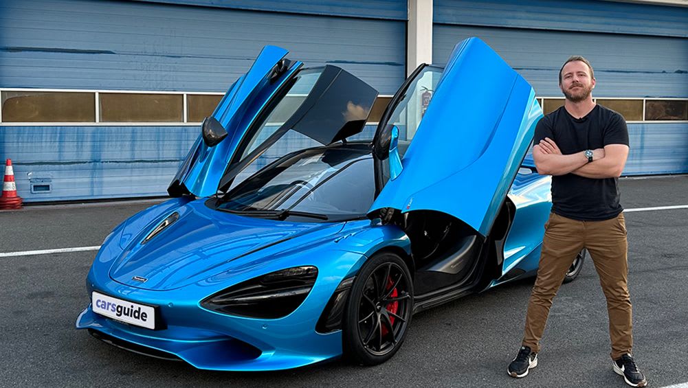 McLaren 750S 2024 review Is this mid engine twin turbo V8 missile the new supercar superhero CarsGuide