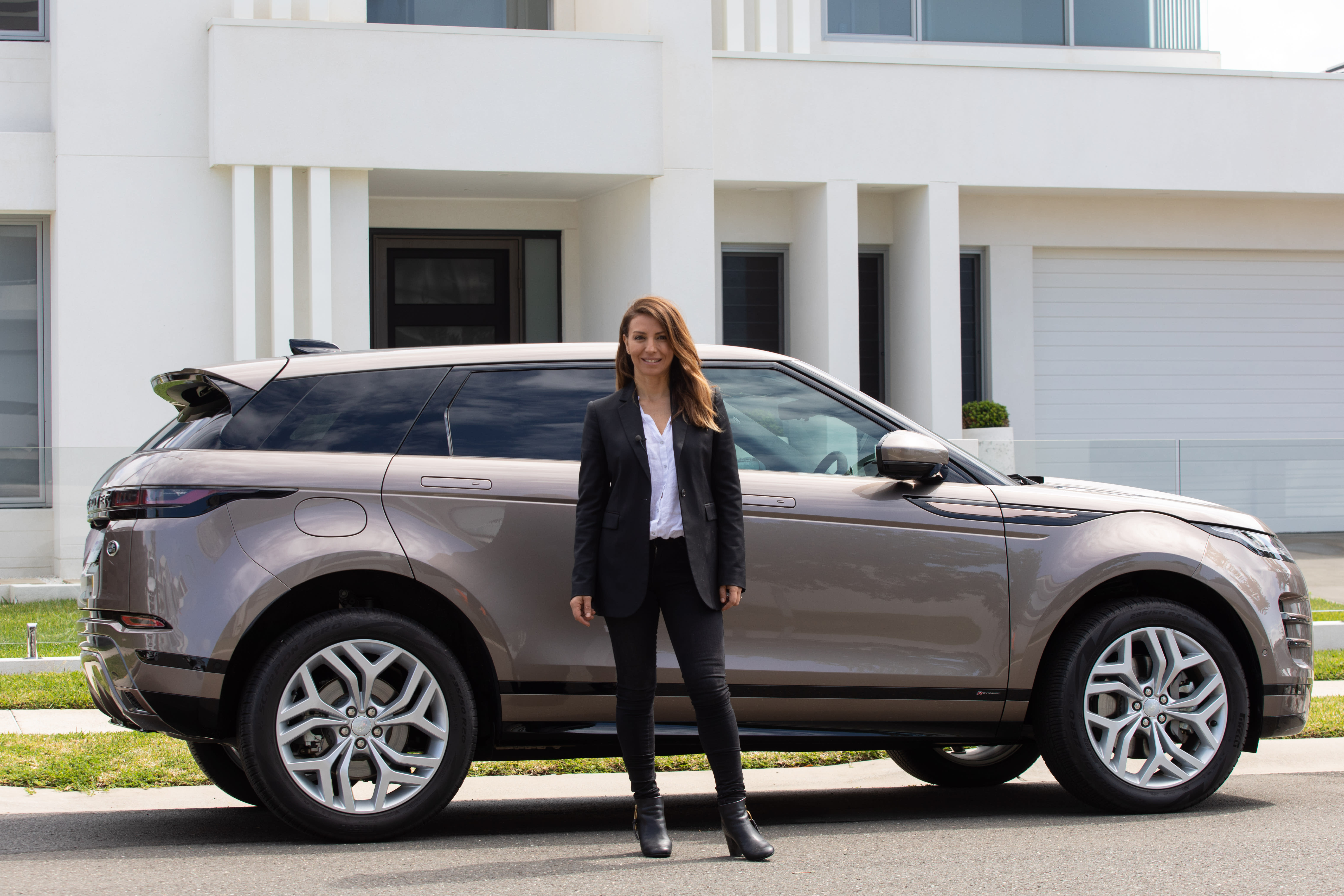 Range rover evoque height sale