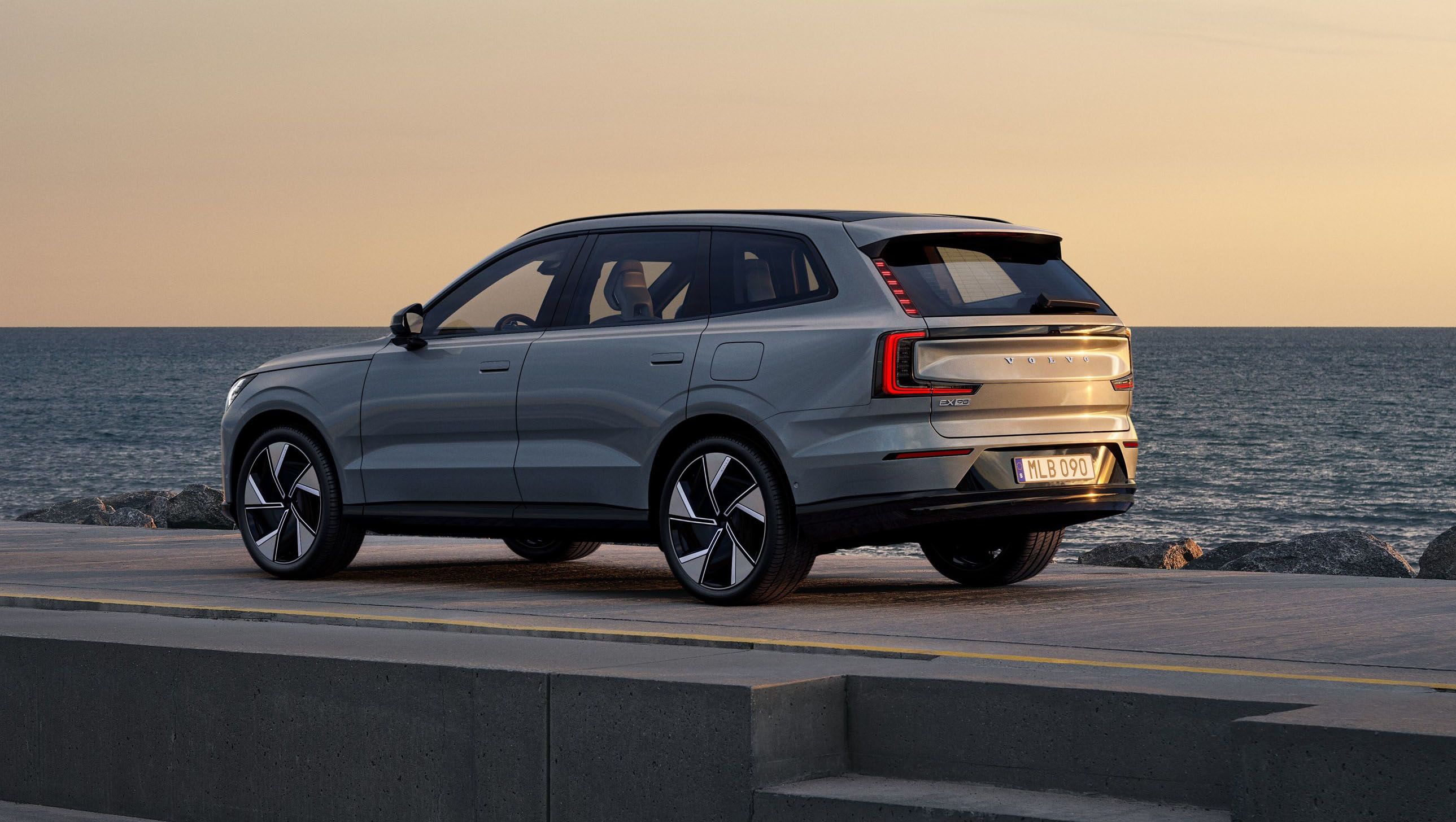 Game changing battery tracing technology 2025 Volvo EX90 launches