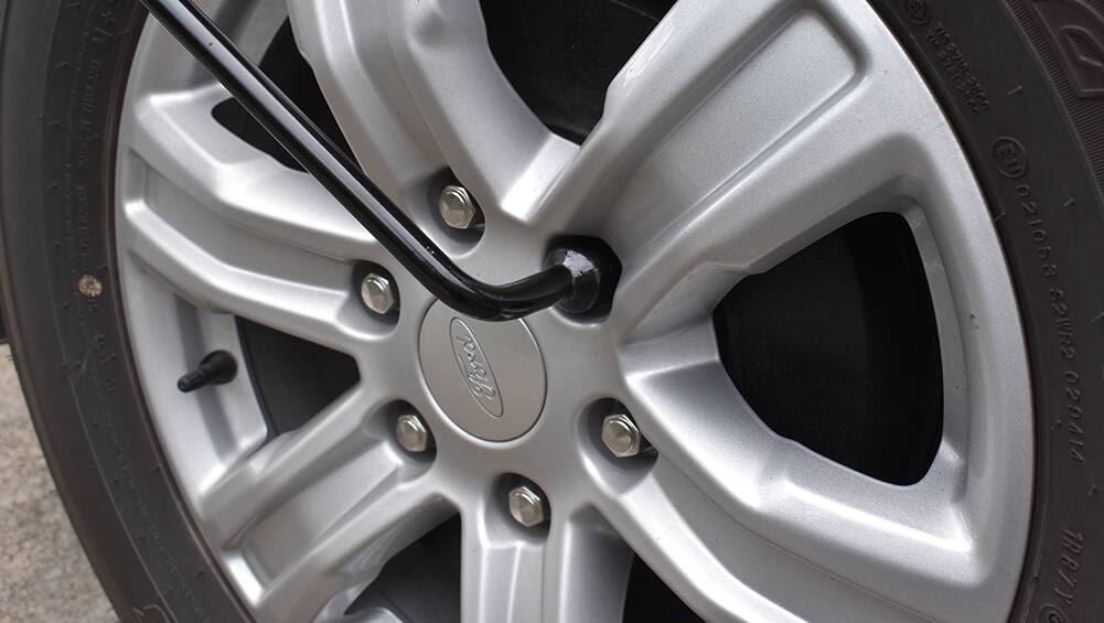 Car hot sale wheel lugs