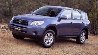 Chào Toyota RAV4 15 tuổi rẻ hơn Morning mới người bán khẳng định Xe còn  zin 100 máy móc chưa bổ