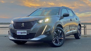 Peugeot clearance e2008 colours
